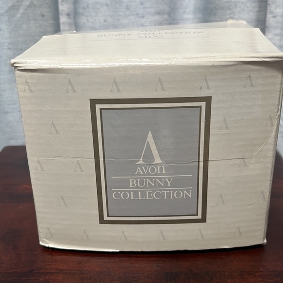 Avon basketweave Bunny Rabbit Mug in original box - Picture 2 of 13